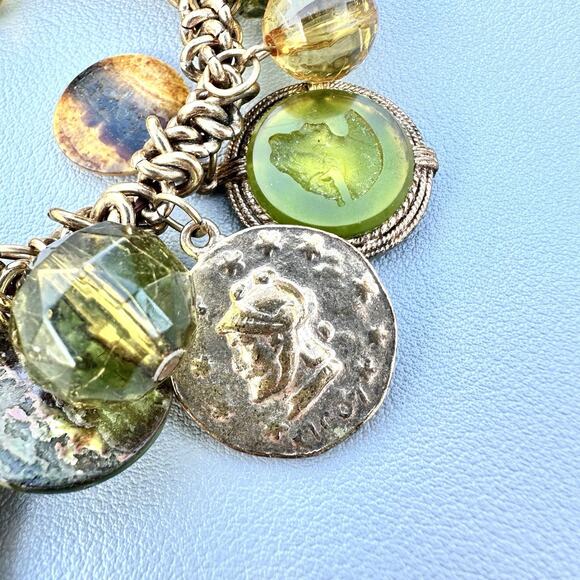 Vintage Charm Stretch Bracelet Green Yellow Cameo Coin Gold Tone Dangles Boho - Picture 5 of 8